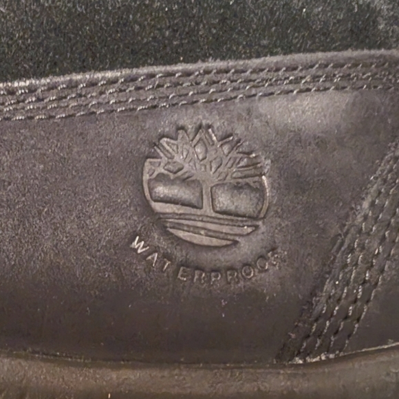 EUC Foldable Timberland 8.5" Shaft Waterproof Black Suede Snow Boots - Picture 11 of 13